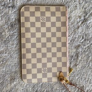 New LV neverfull pouch